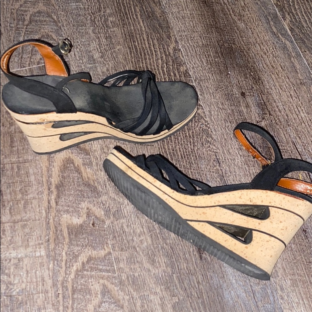 black and cork wedges